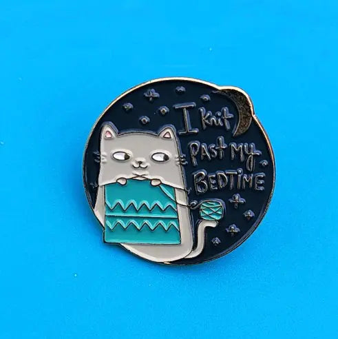 Cute Cat Badge for Knitting Enthusiasts and Decor